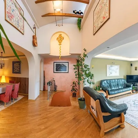 House 46 * Велико Търново