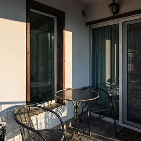 House 46 فيلة